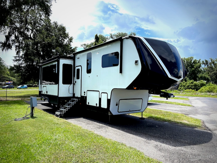 2021 Grand Design MOMENTUM 397TH RV Photo 1