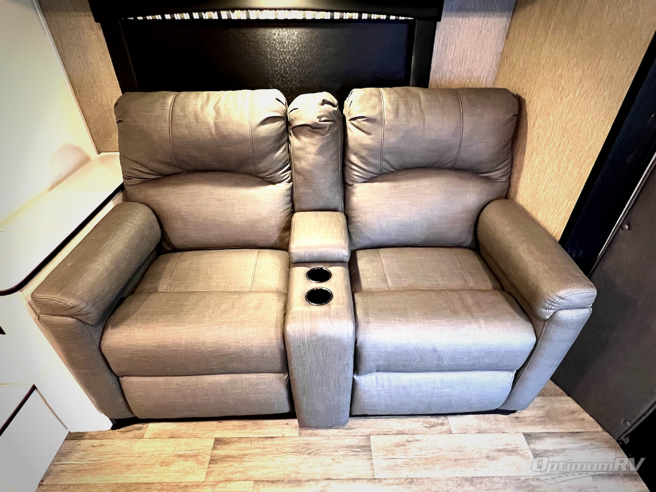 2024 NeXus Viper 25V Photo 10