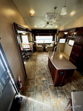2015 Forest River Rockwood Signature Ultra Lite 8289WS RV Photo 2