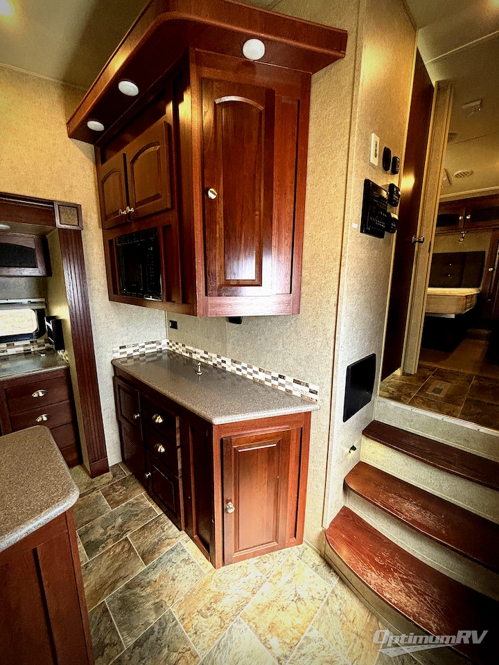 2015 Forest River Rockwood Signature Ultra Lite 8289WS Photo 22