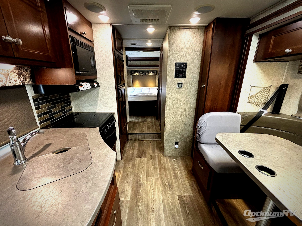 2017 Forest River Sunseeker 2500TS Ford Photo 4