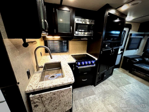 2019 Grand Design Imagine 2500RL RV Photo 4