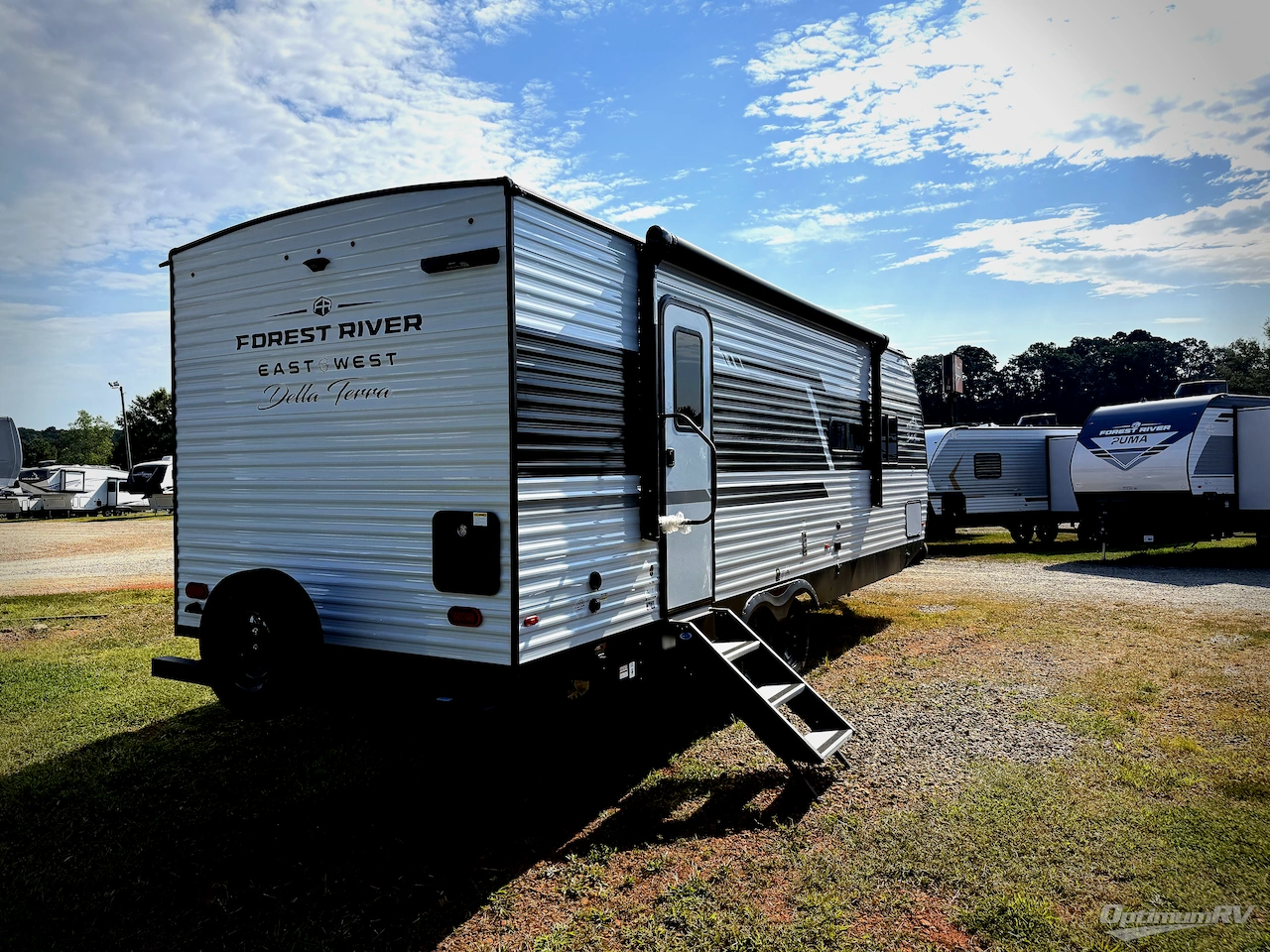 2026 East To West Della Terra 261RB Photo 2