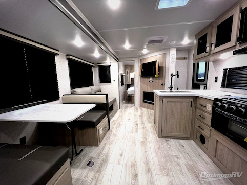 New 2026 East To West Della Terra 275BH Featured Photo