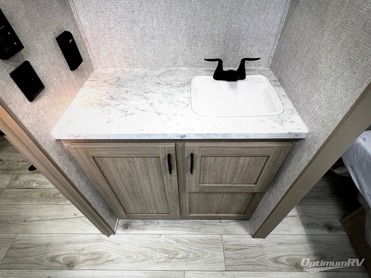 2026 East To West Della Terra 251RD Photo 24