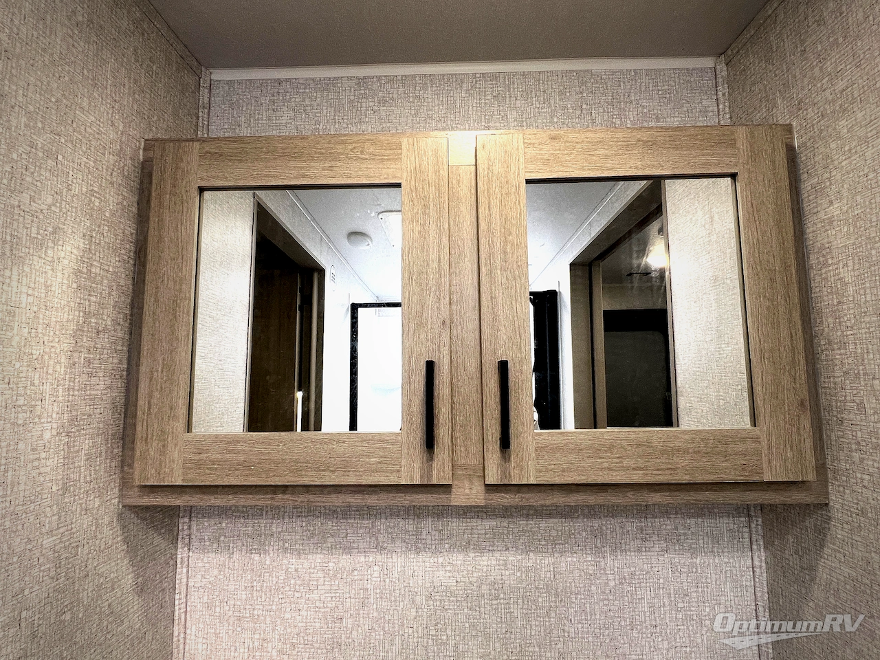 2026 East To West Della Terra 251RD Photo 25