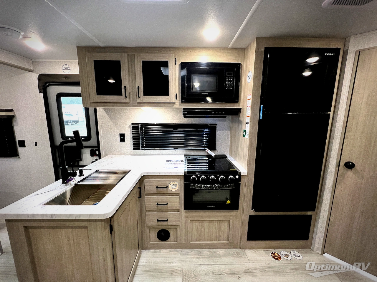 2026 East To West Della Terra 241BH Photo 6