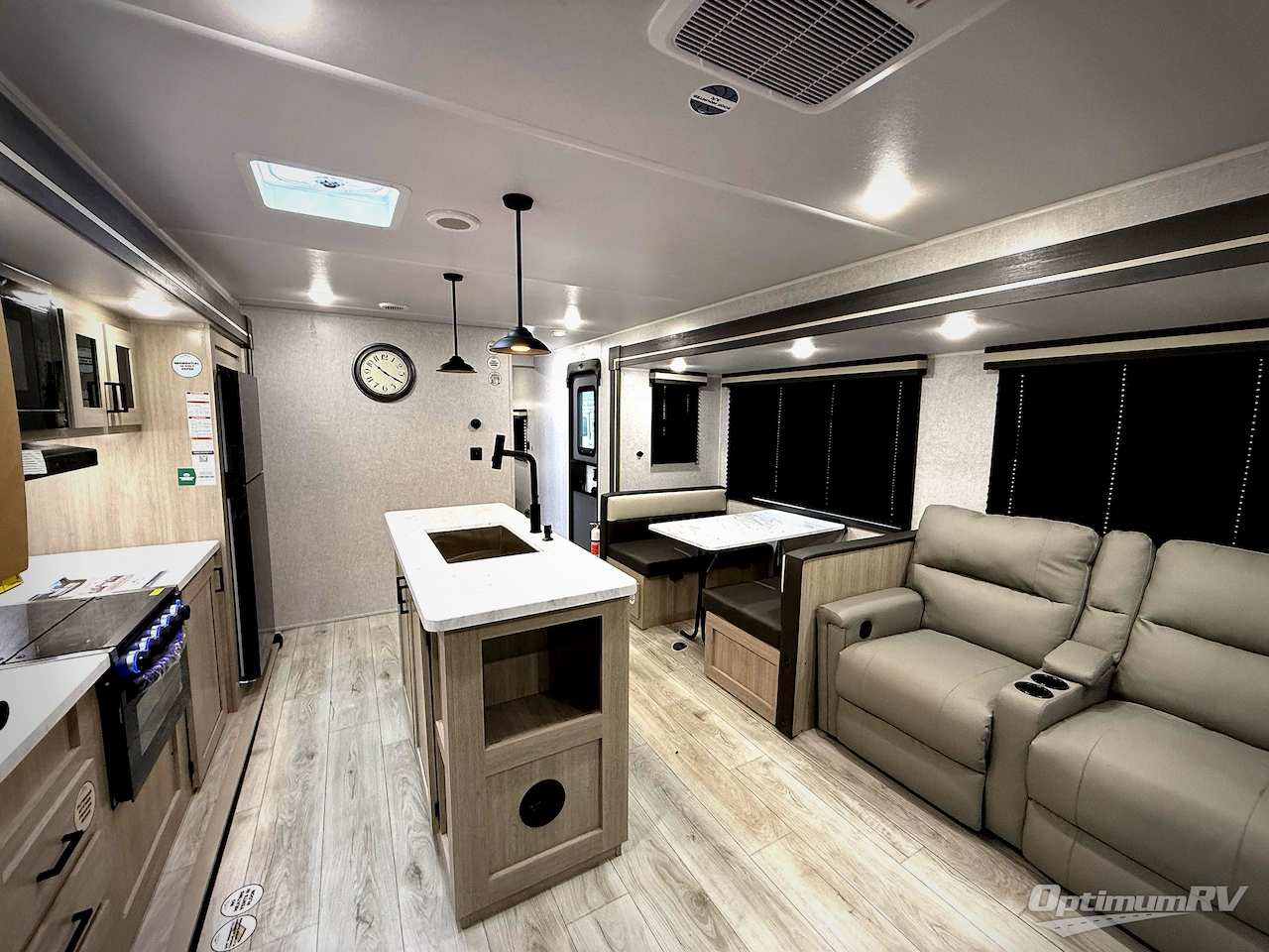 2026 East To West Della Terra 272RL Photo 5