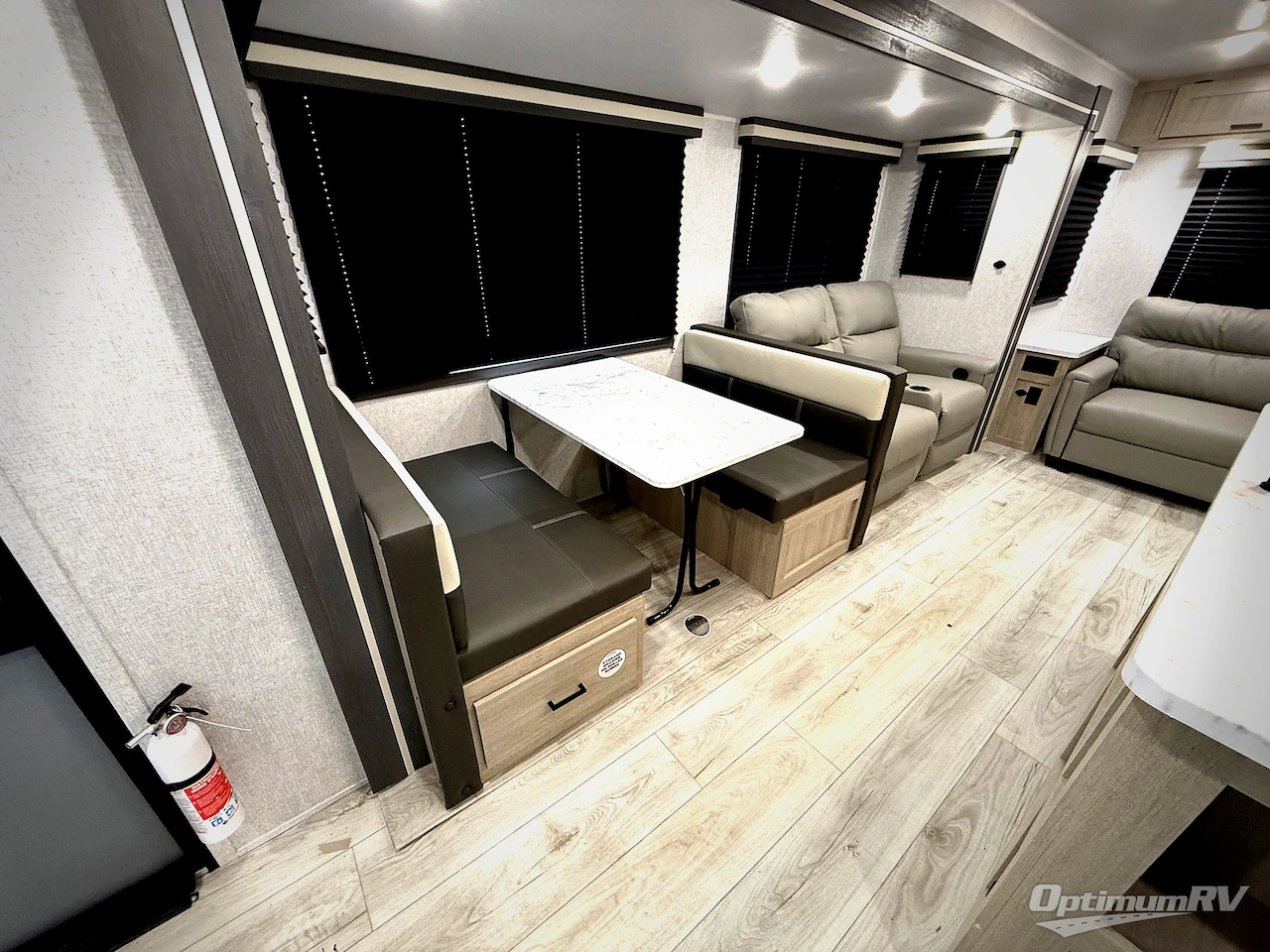 2026 East To West Della Terra 272RL Photo 6