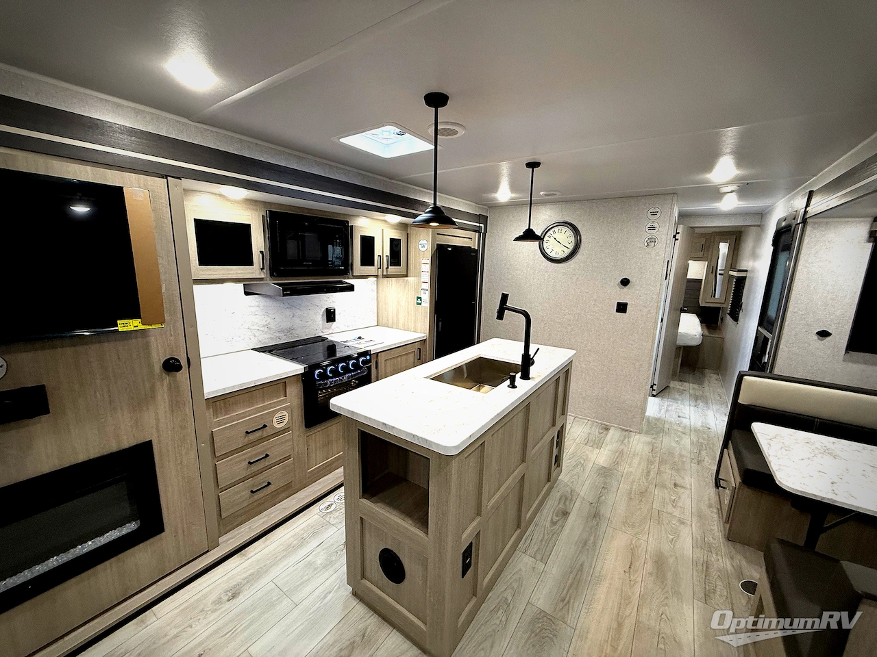 2026 East To West Della Terra 272RL Photo 11