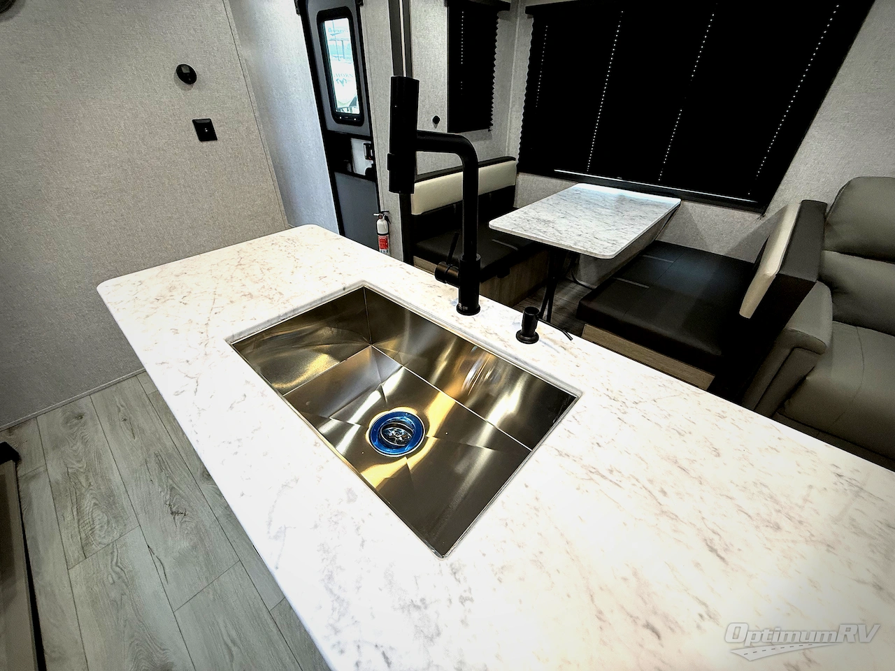 2026 East To West Della Terra 272RL Photo 12