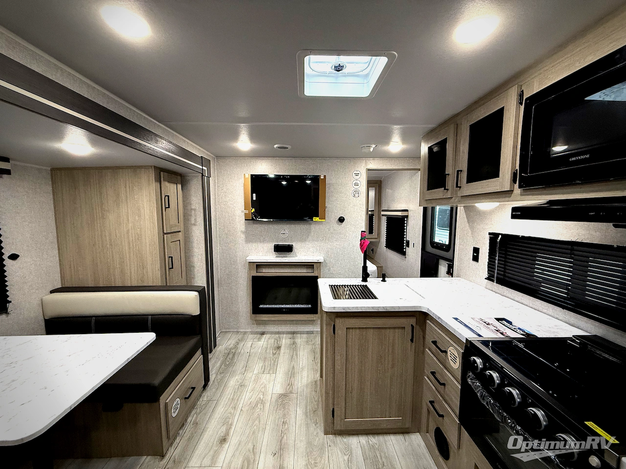 2026 East To West Della Terra 241BH Photo 5