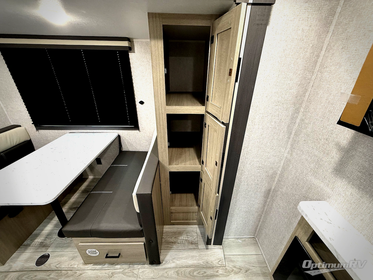 2026 East To West Della Terra 241BH Photo 6