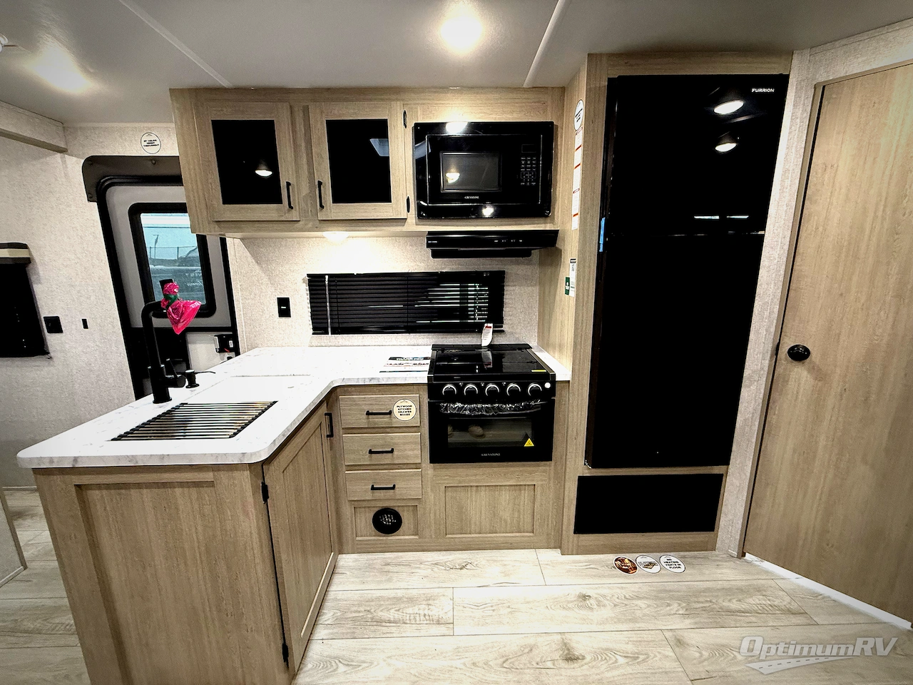 2026 East To West Della Terra 241BH Photo 8