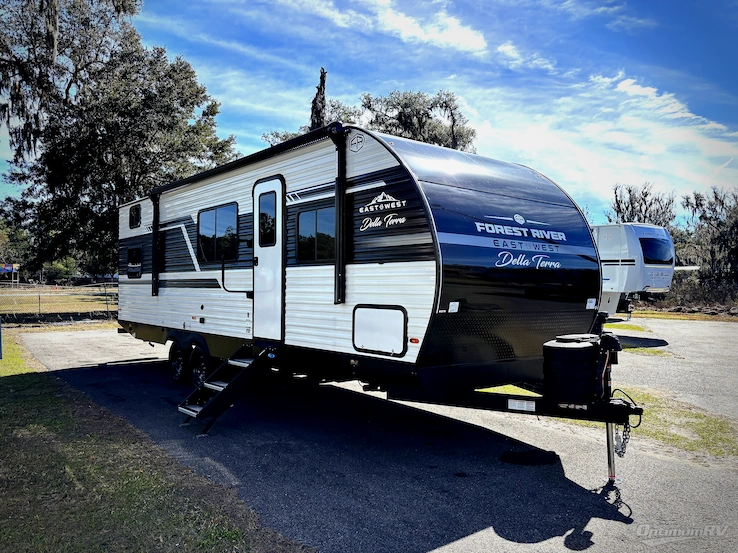 2026 East To West Della Terra 250QB RV Photo 1