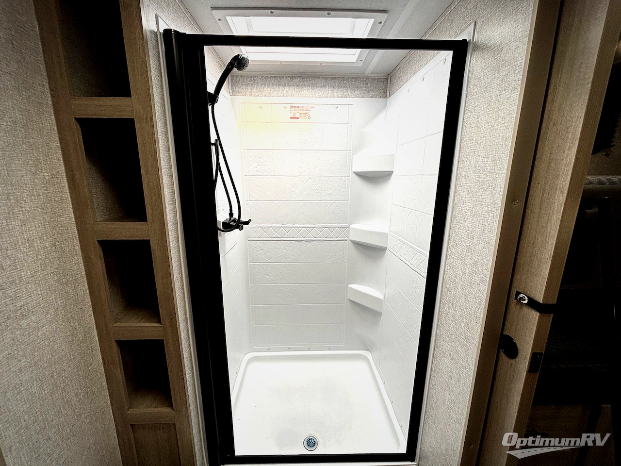 2026 East To West Della Terra 250QB Photo 12