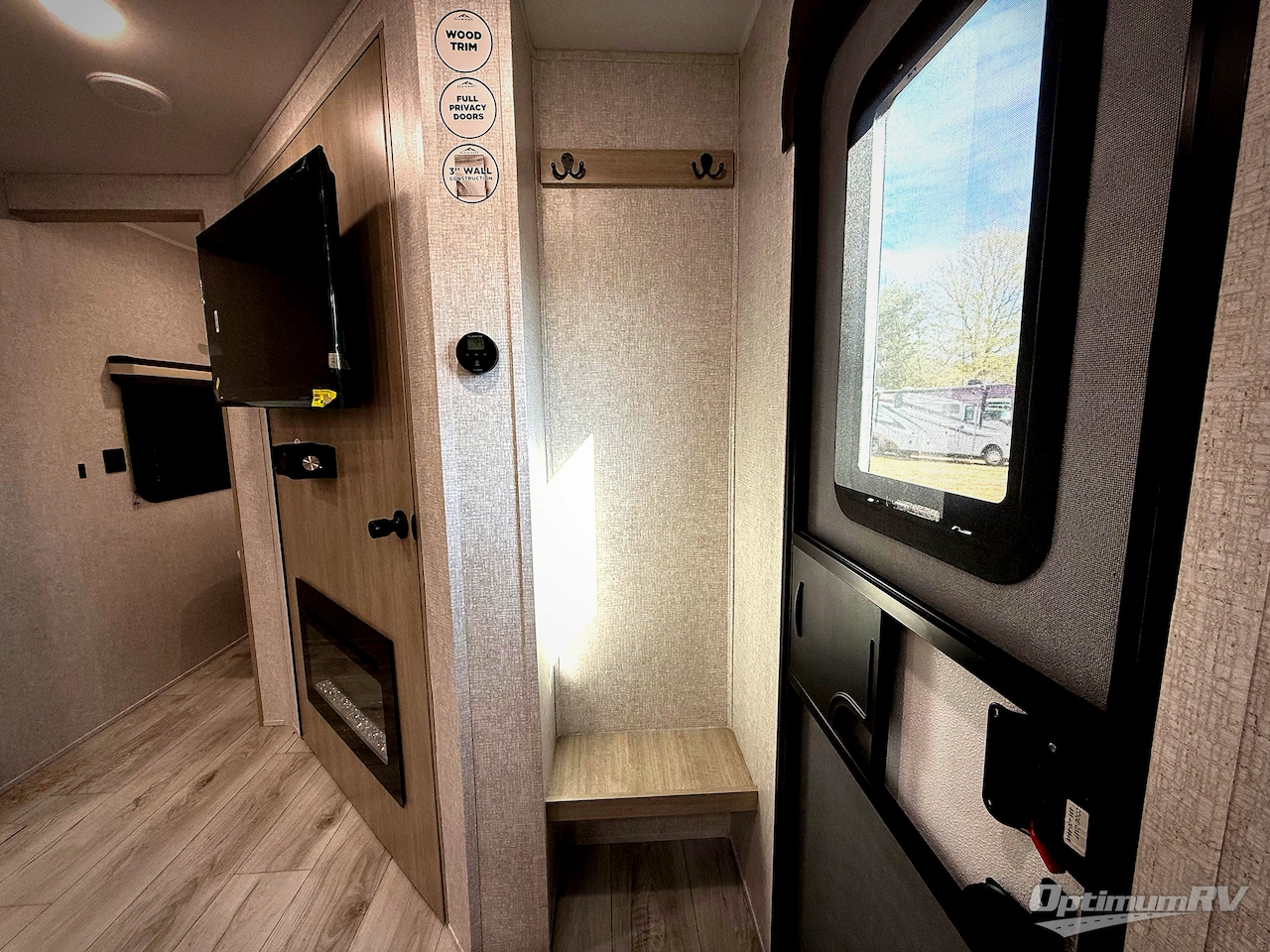 2026 East To West Della Terra 275BH Photo 6