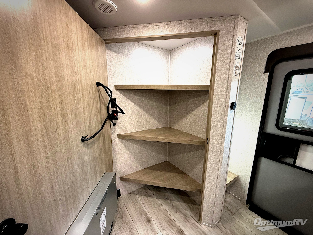 2026 East To West Della Terra 275BH Photo 8