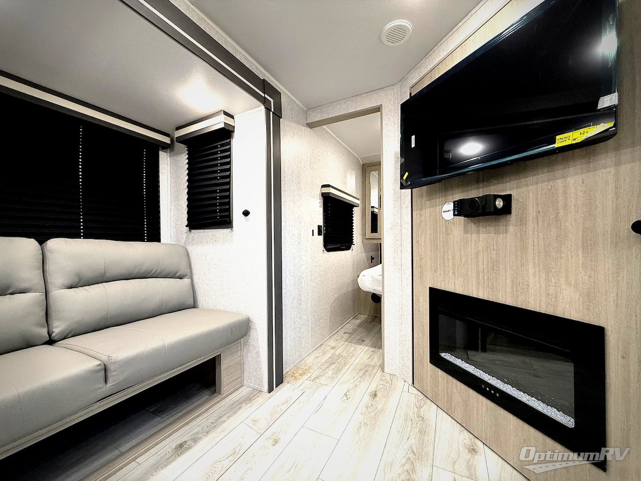 2026 East To West Della Terra 275BH Photo 19