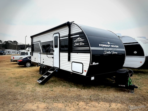 New 2026 East To West Della Terra 221ML Featured Photo