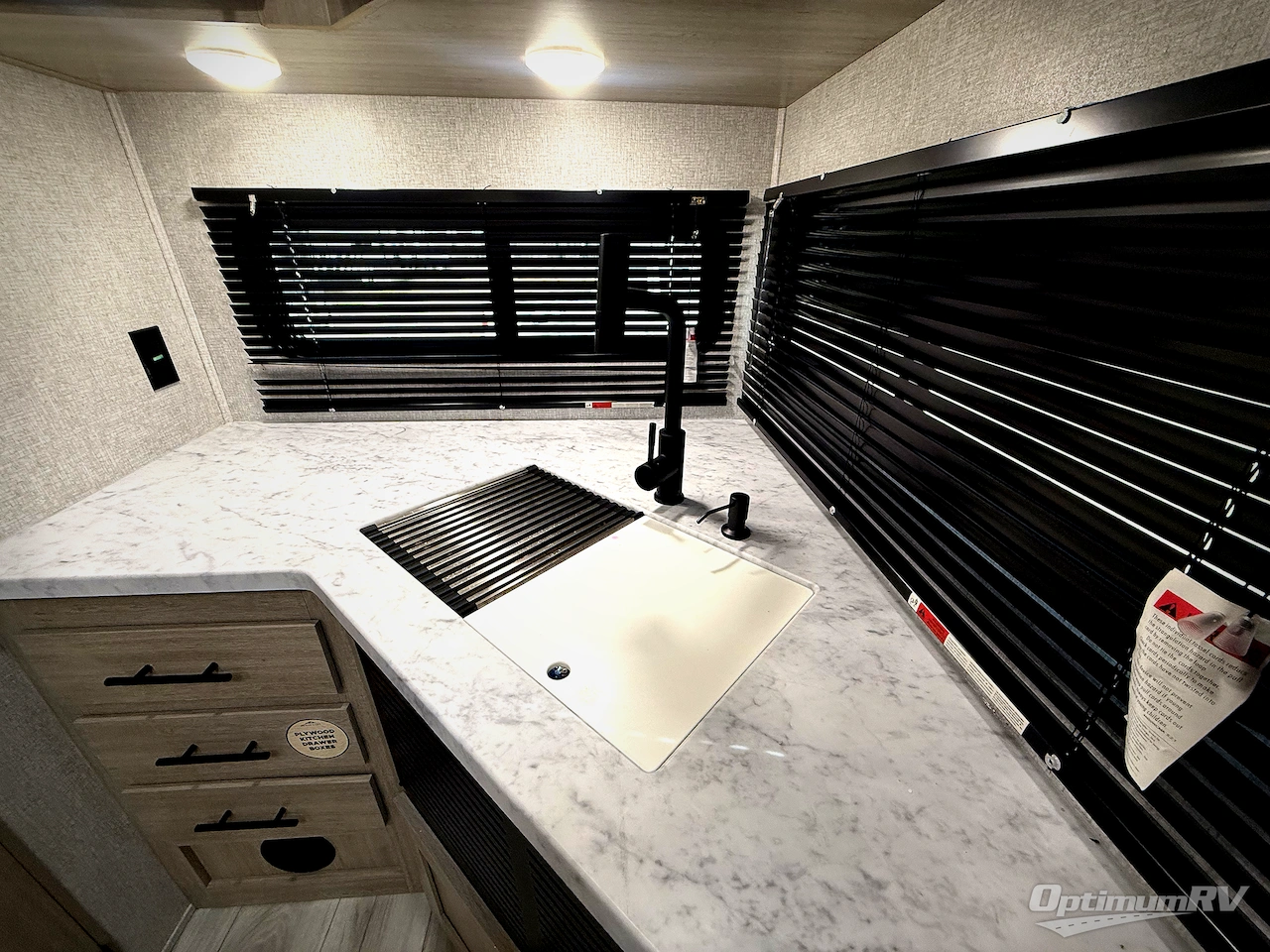 2026 East To West Della Terra 221ML Photo 14