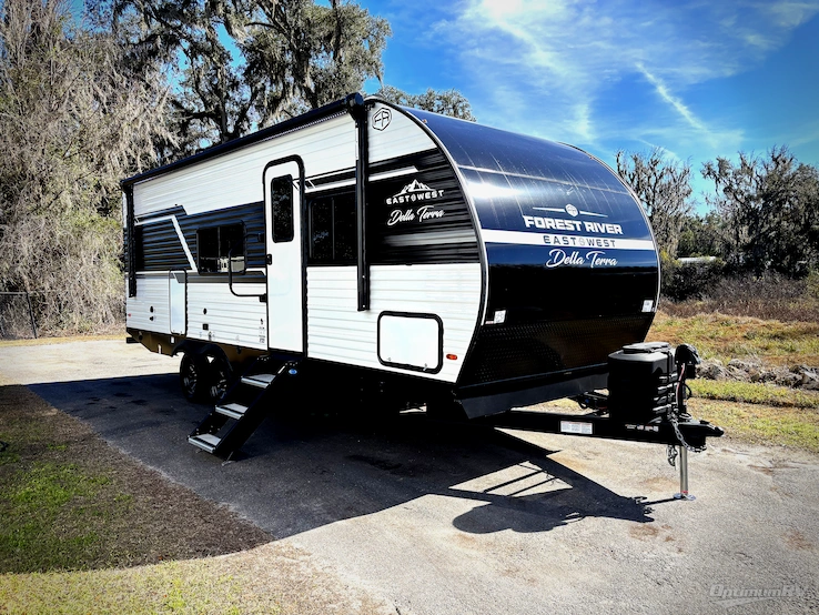 2026 East To West Della Terra 221ML RV Photo 1