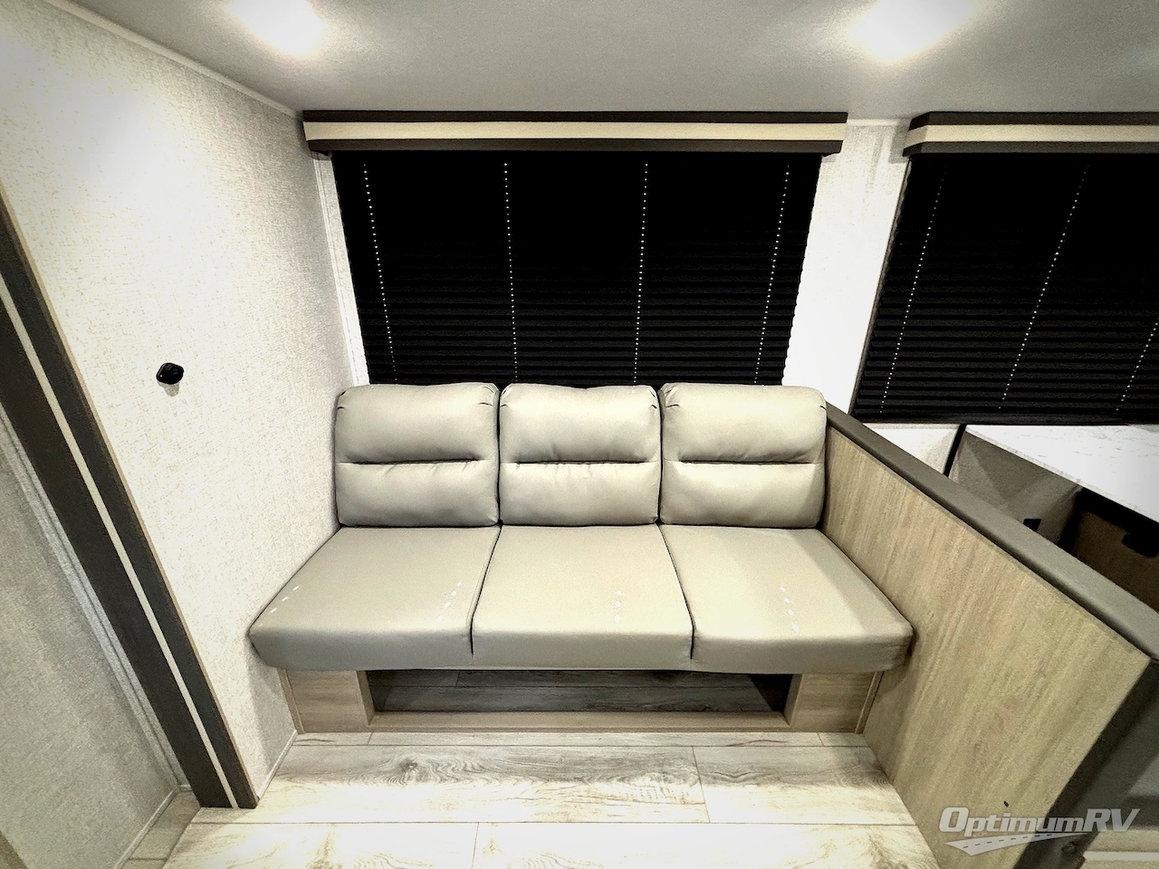 2026 East To West Della Terra 312BH Photo 14