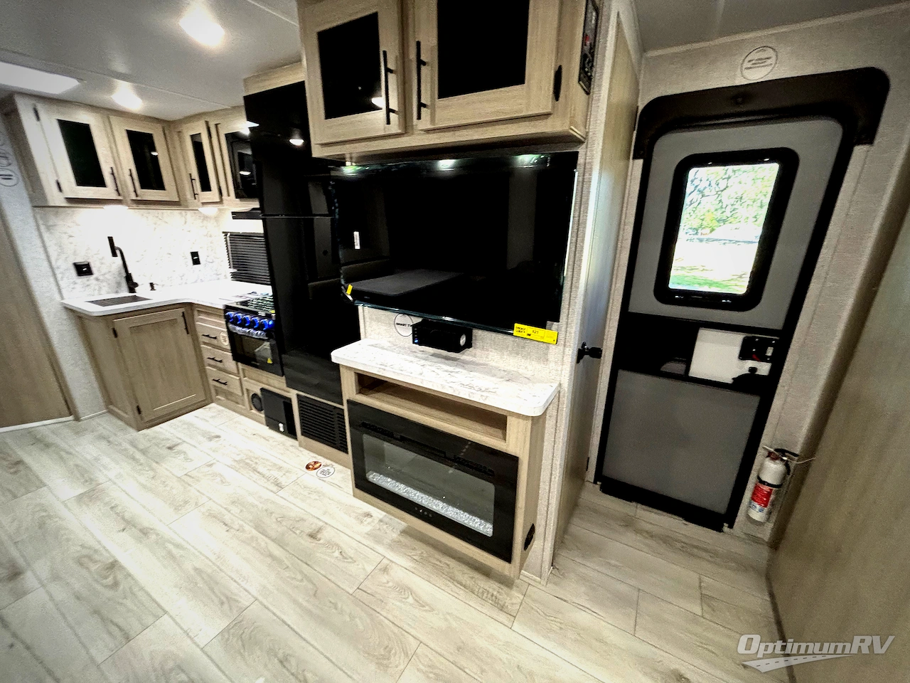 2026 East To West Della Terra 312BH Photo 12