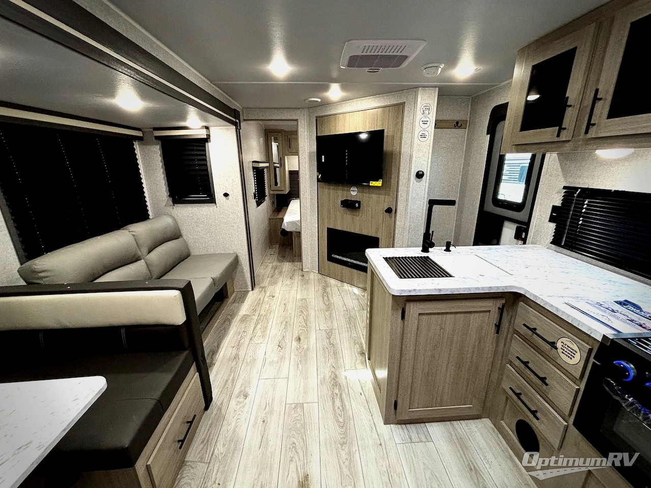 2026 East To West Della Terra 275BH Photo 5