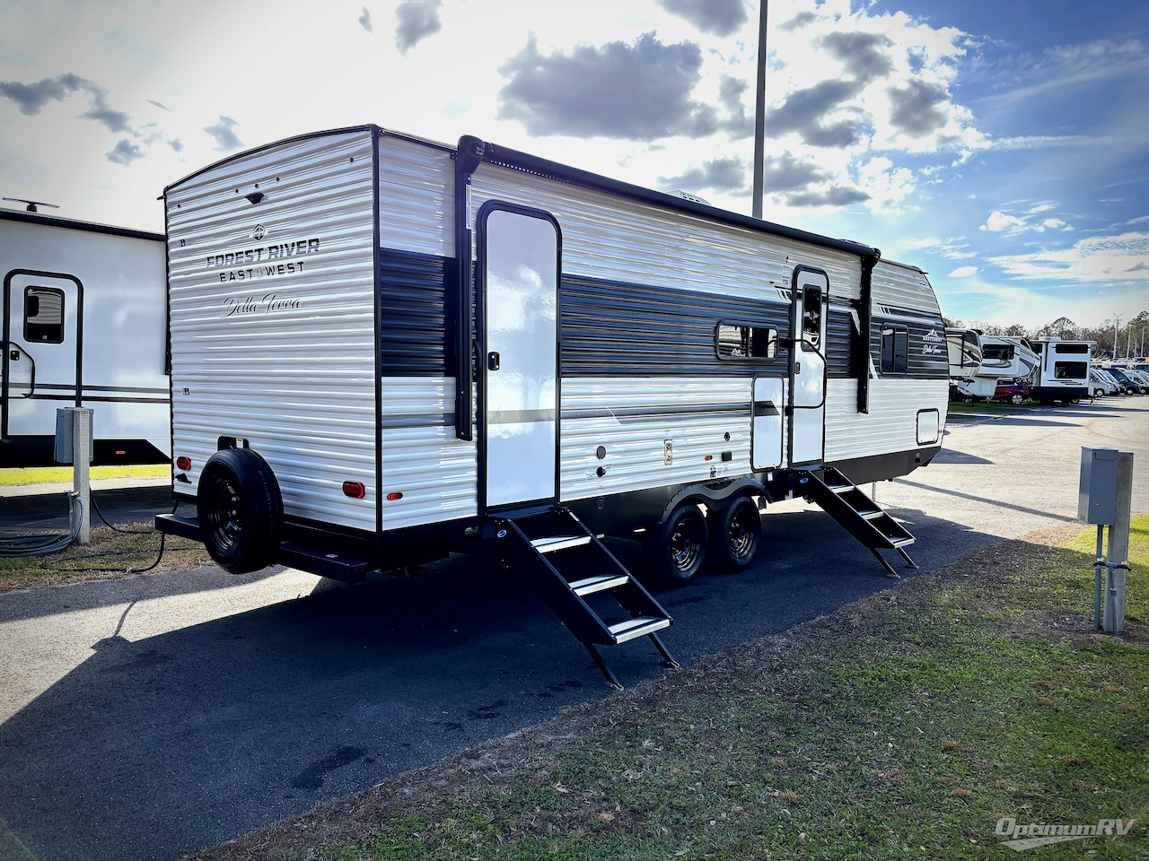 2026 East To West Della Terra 275BH Photo 2