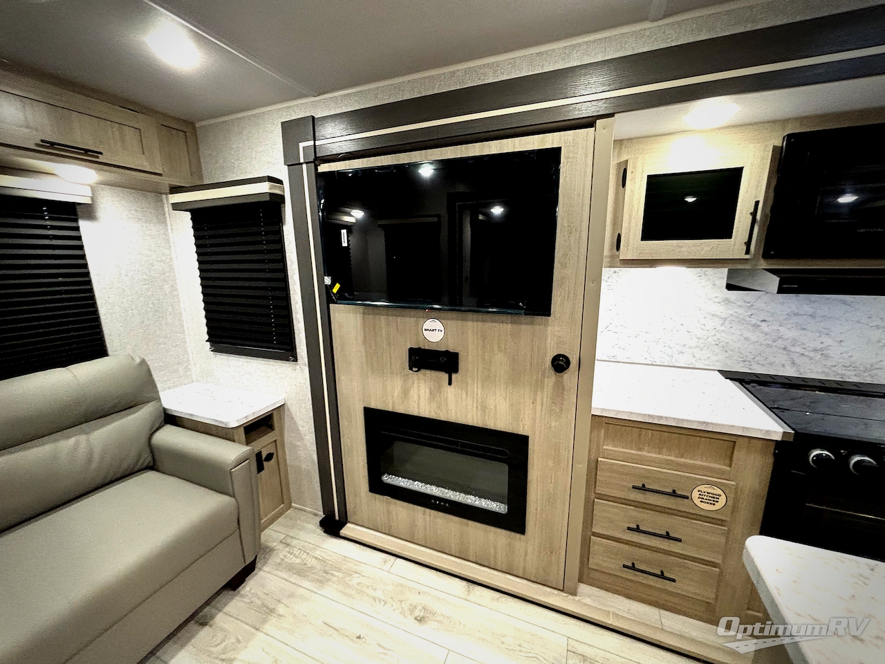 2026 East To West Della Terra 272RL Photo 14