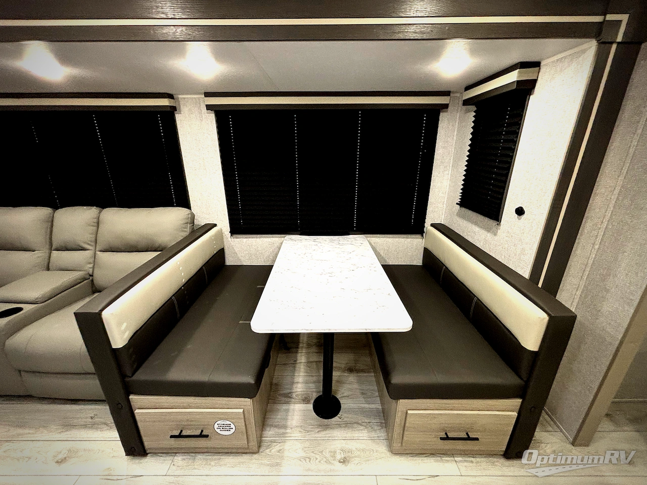 2026 East To West Della Terra 261RB Photo 9