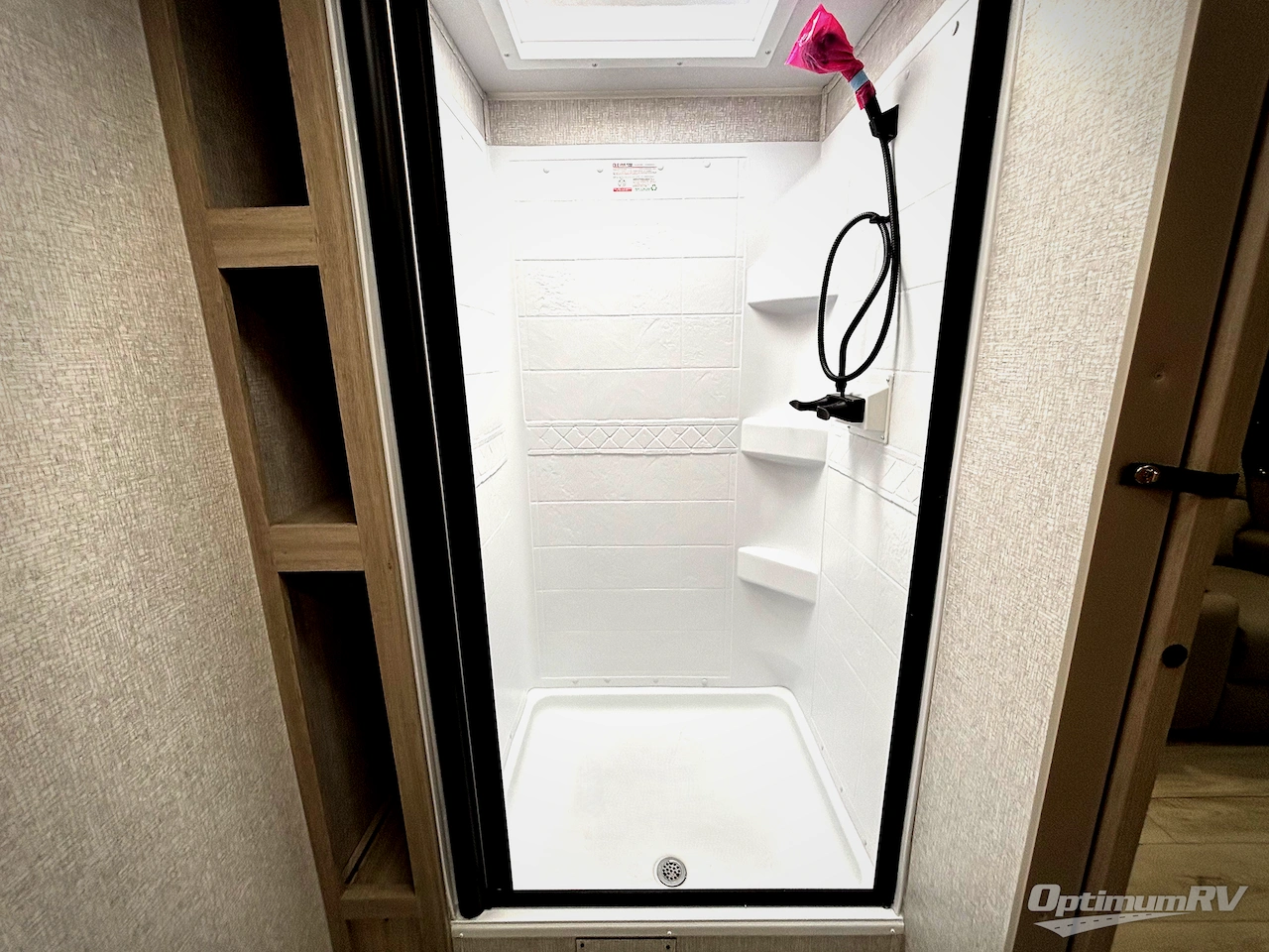 2026 East To West Della Terra 261RB Photo 14