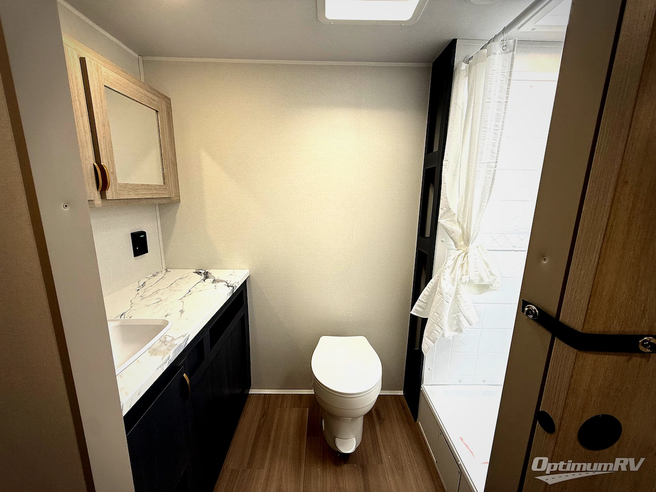 2026 East To West Acclaim 2600RB Photo 8