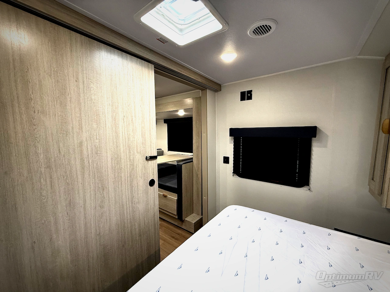 2026 East To West Acclaim 2600RB Photo 23