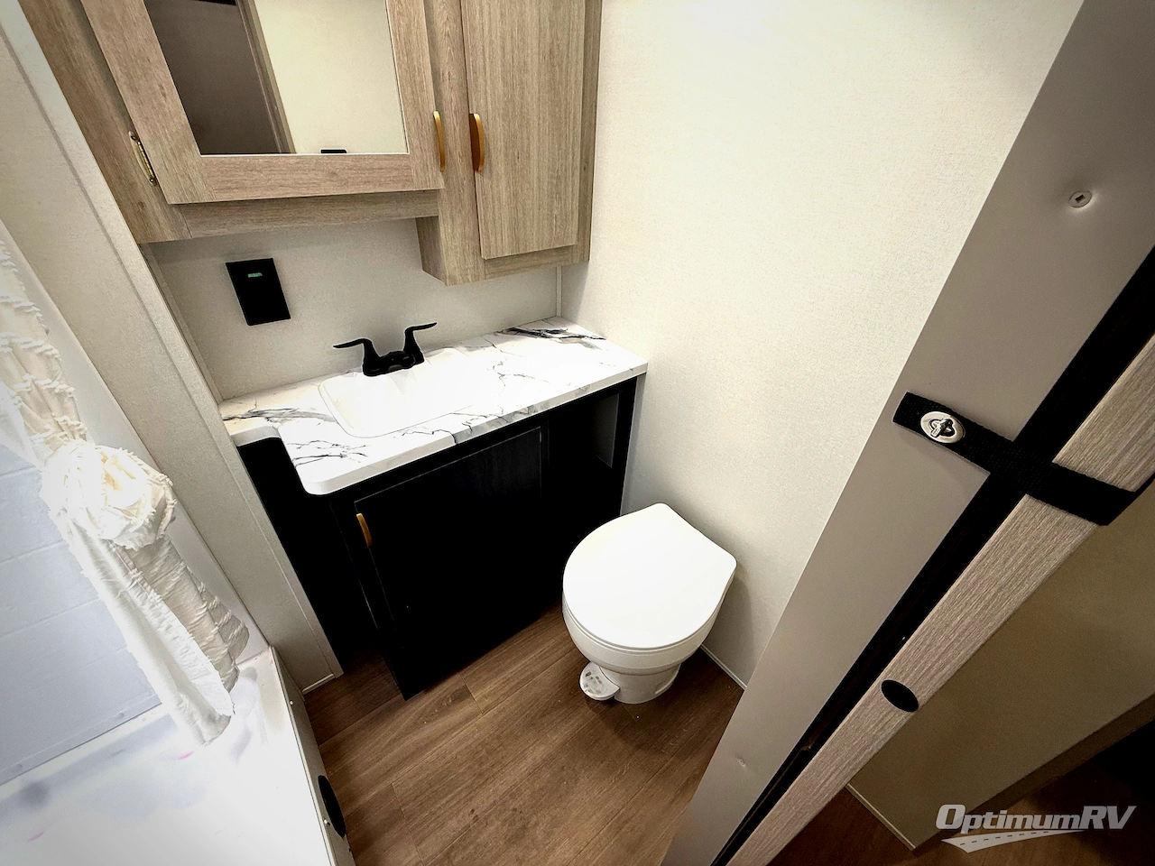 2026 East To West Acclaim 2300RD Photo 10