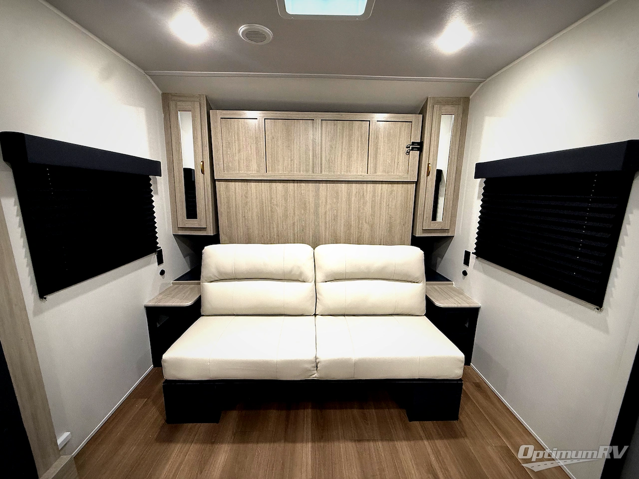 2026 East To West Acclaim 2350BH Photo 6