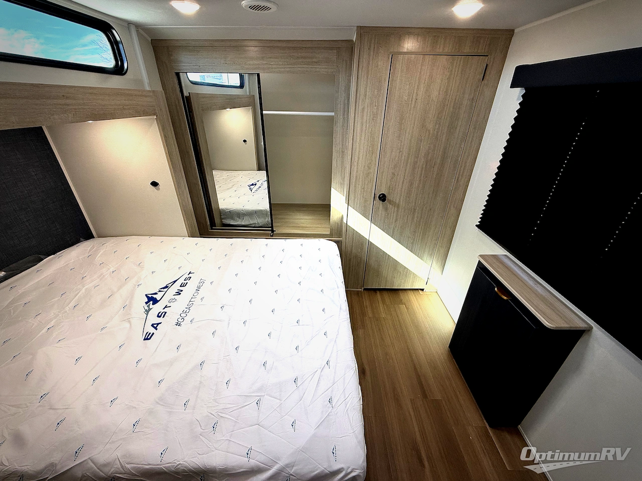 2026 East To West Acclaim 2550DS Photo 21