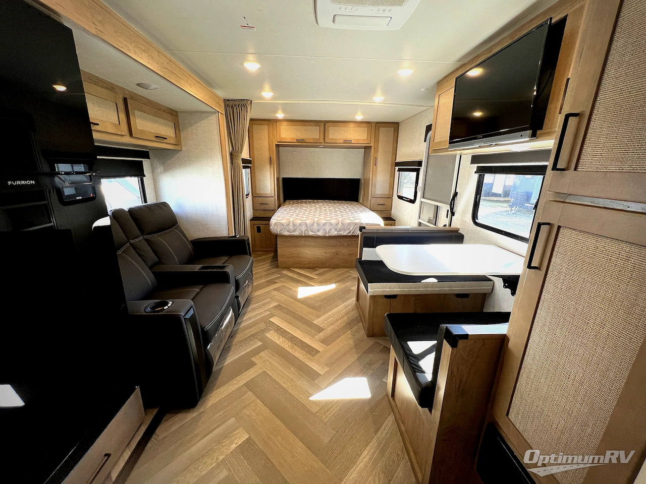 2024 Ember E-Series 22MLQ Photo 5