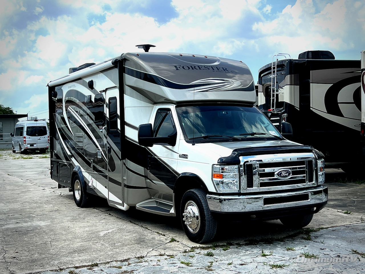 2016 Forest River Forester Grand Touring Series 2431S Photo 1
