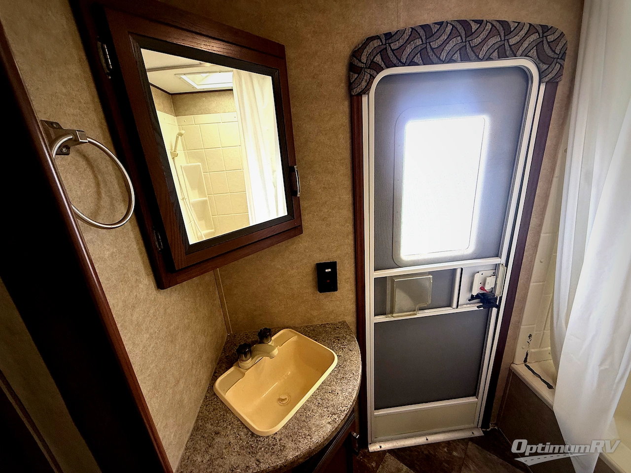 2014 CrossRoads Zinger ZT28BH Photo 19