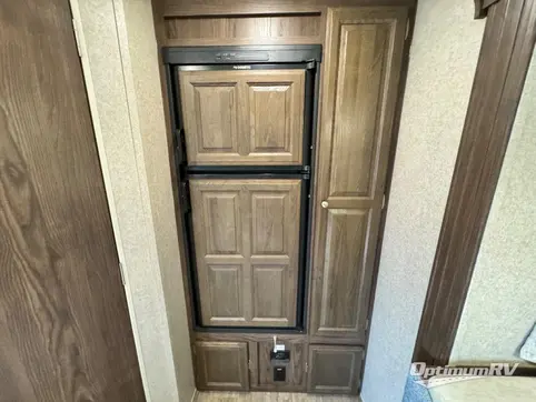 2018 Forest River Rockwood Mini Lite 2104S RV Photo 4