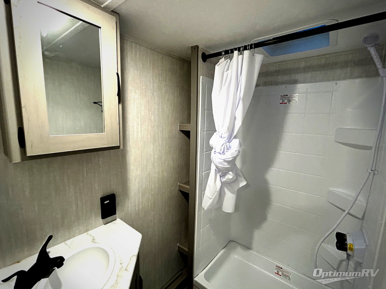 2025 Forest River Viking 4K Series 18DBS Photo 9