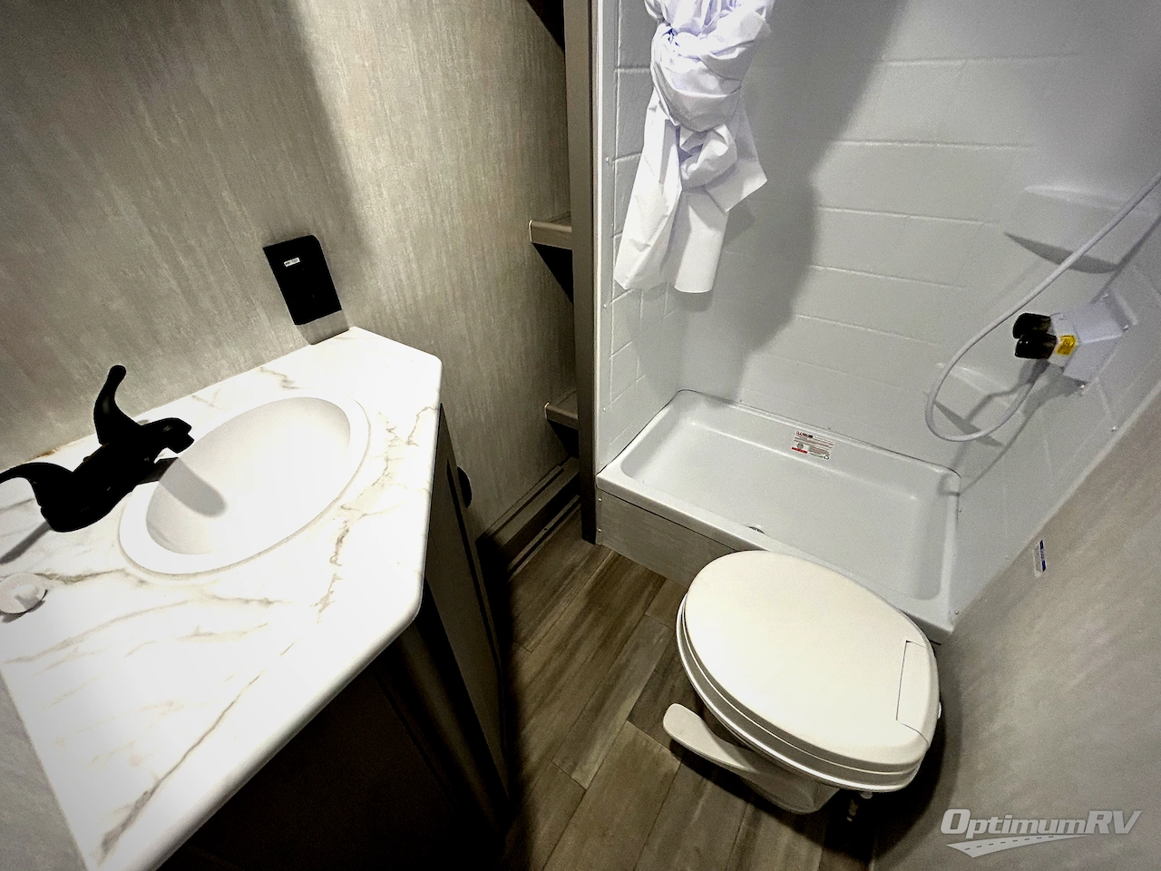 2025 Forest River Viking 4K Series 18DBS Photo 12