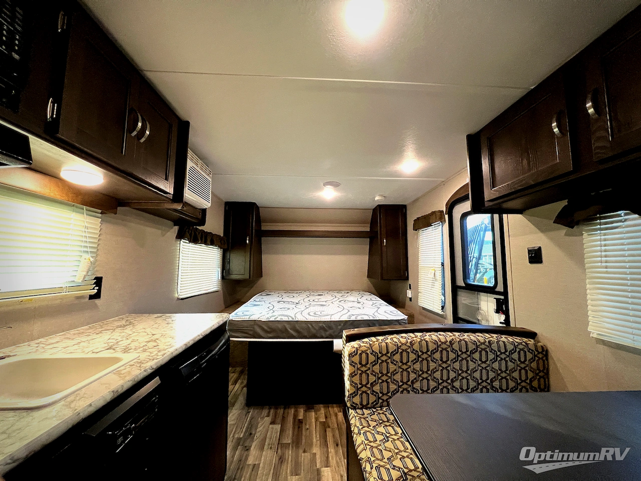 2020 Keystone Springdale Mini 1700FQ Photo 4