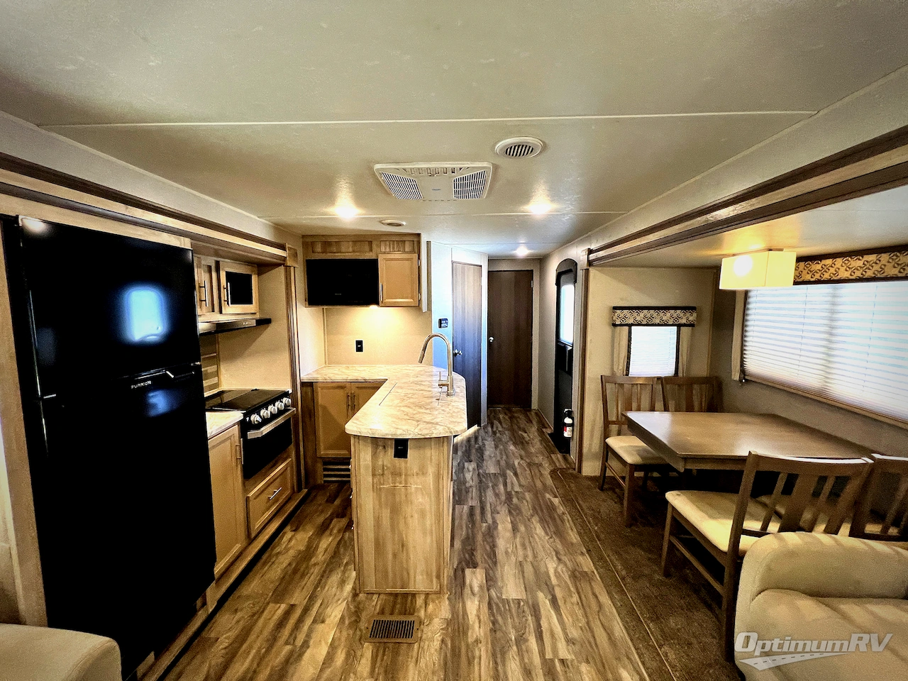 2020 Coachmen Catalina Legacy 333RETS Photo 5