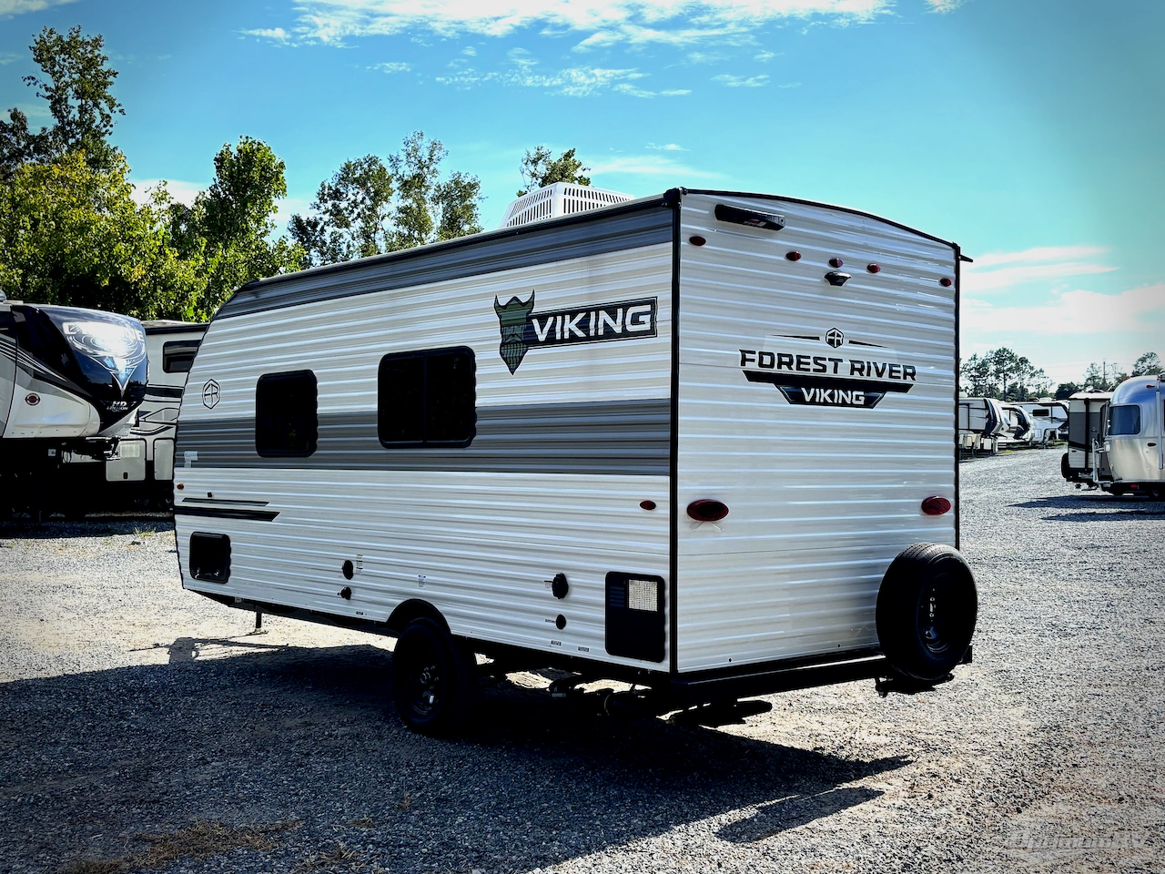 2025 Forest River Viking 3K Series 17SFQ Photo 3