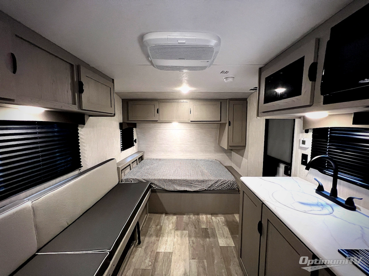 2025 Forest River Viking 4K Series 18BH Photo 5