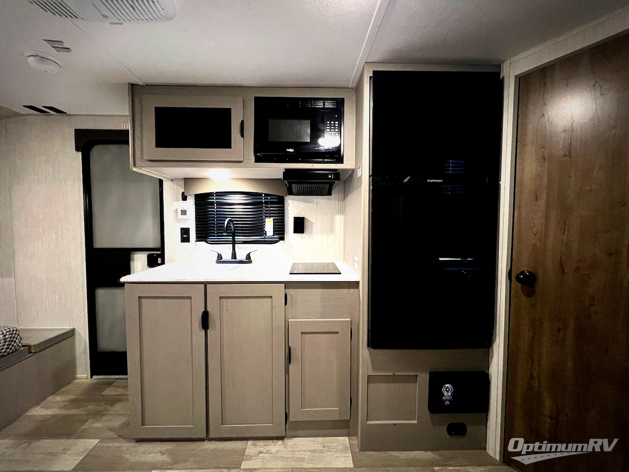 2025 Forest River Viking 4K Series 18BH Photo 13