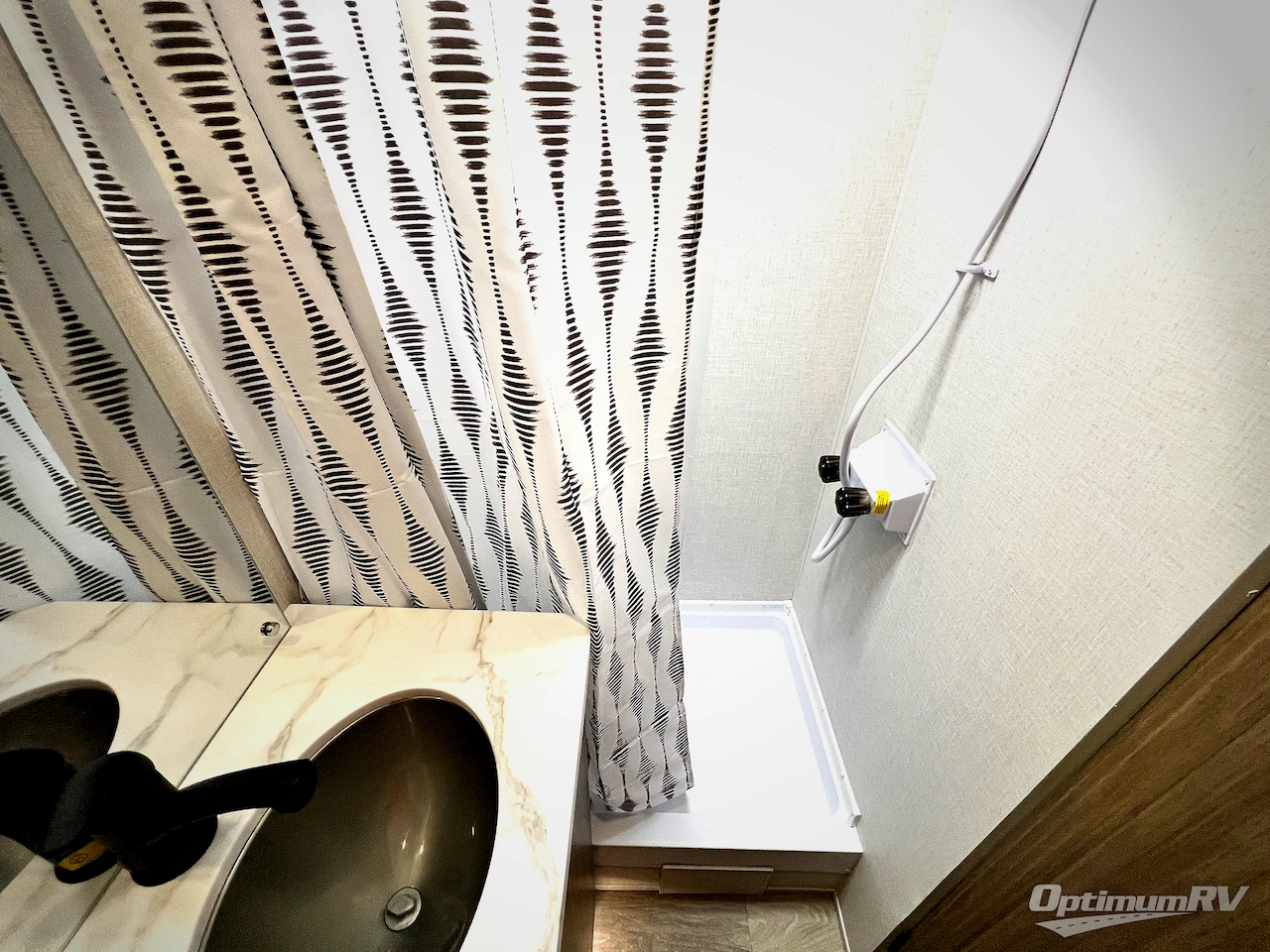 2026 Forest River Wildwood FSX 177ICE Photo 17